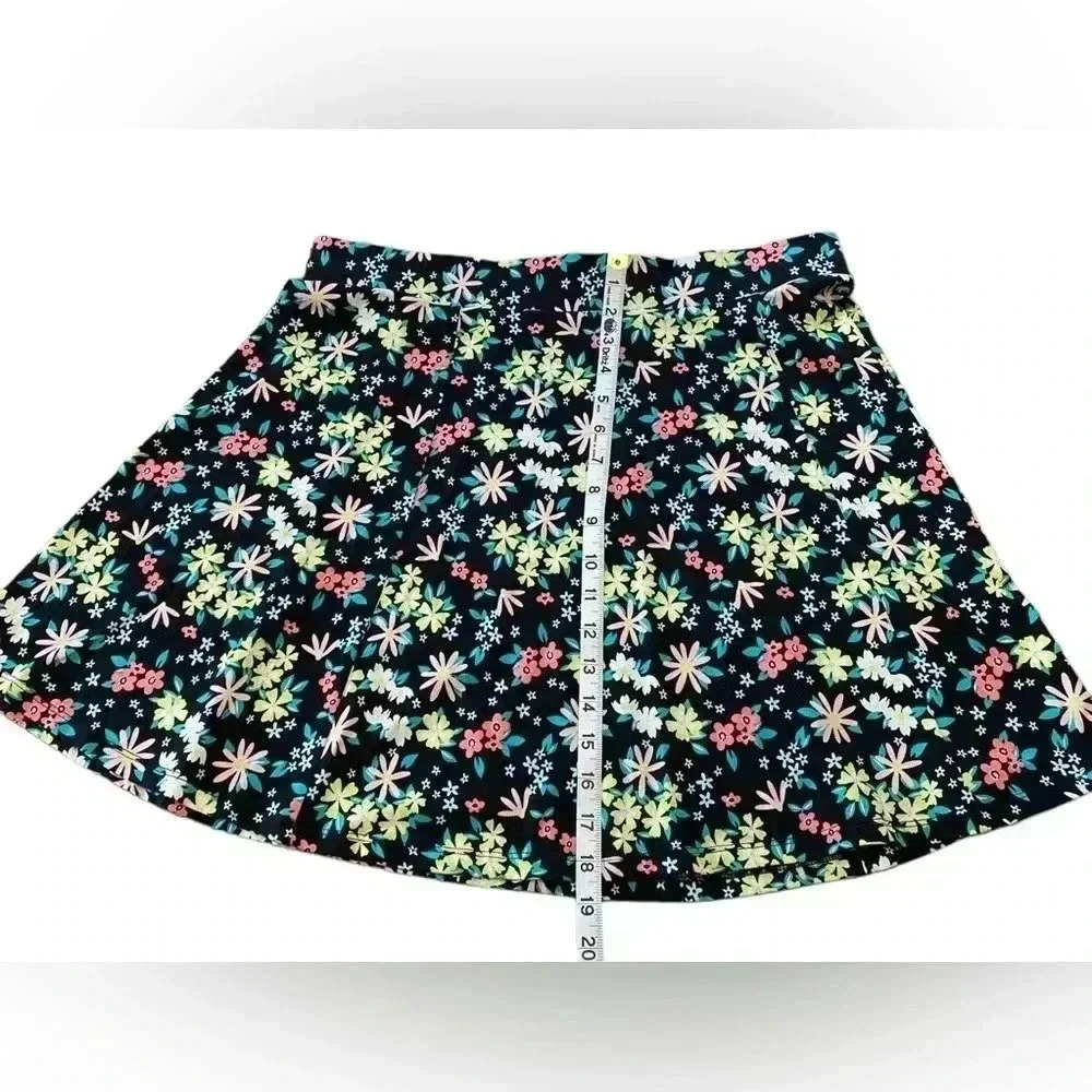 Tag, Floral Print Flared Mini Skirt, Large, Black 🌸 - Picture 10 of 11